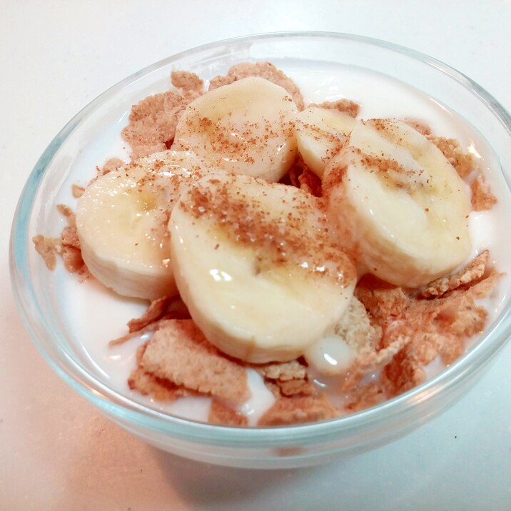 美的 玄米フレークとバナナのヨーグルト